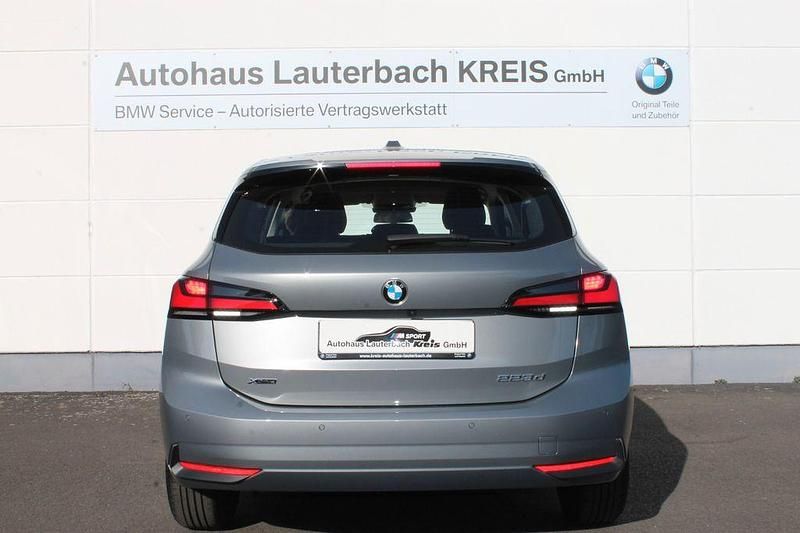 Gebraucht BMW 223 Active Tourer Sport Line 211 PS (155 kW) 2023 Grau Van / Kleinbus