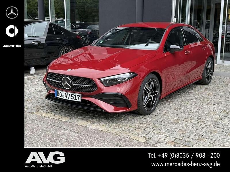 Patagonienrot Gebraucht 2025 Mercedes A200 AMG Limousine | 39.900 € (Teuer) - Bild 1/4