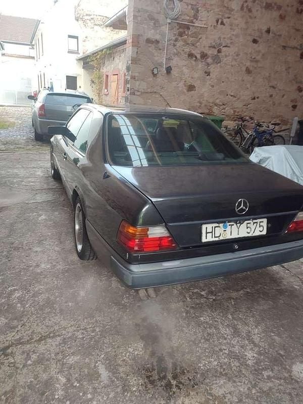 Gebraucht 1988 Mercedes E300 | 8.950 € - Bild 1/4
