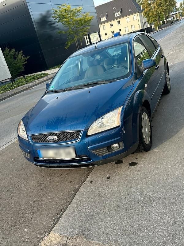 Blau Gebraucht 2007 Ford Focus Limousine | 850 € (Superpreis) - Bild 1/4