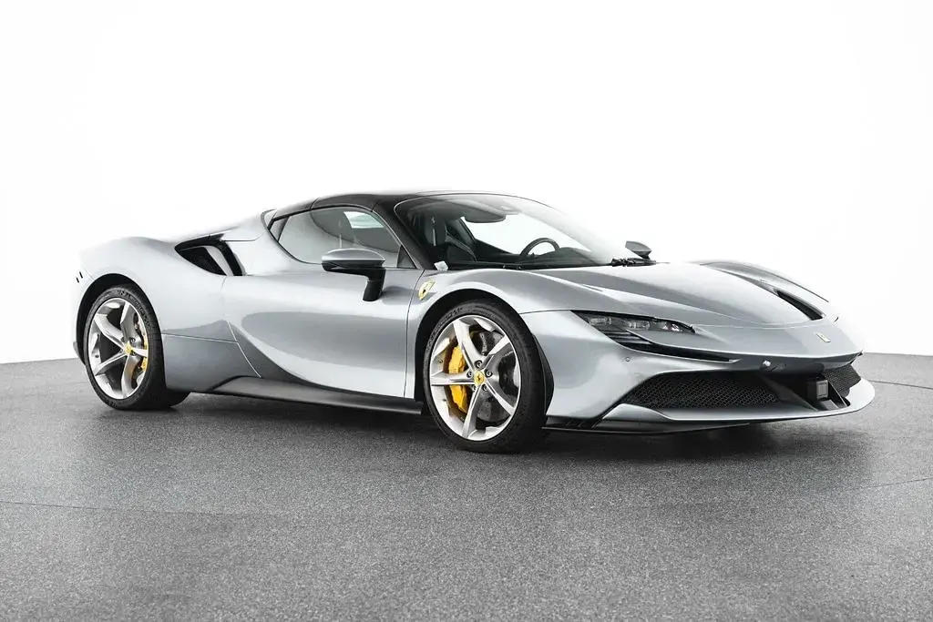Gebraucht Ferrari SF90 780 PS (573 kW) 2024 Grau Cabrio