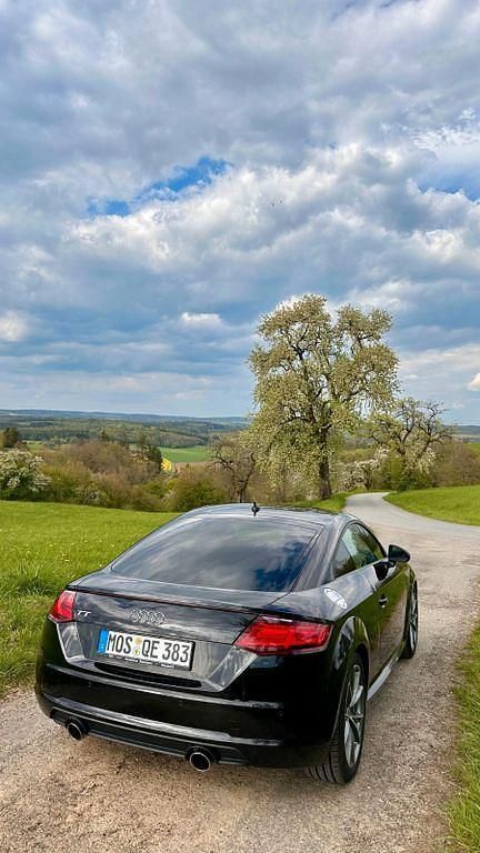 Używany Audi TT Ambiente 179 KM (131 kW) 2016 Czarny Coupe