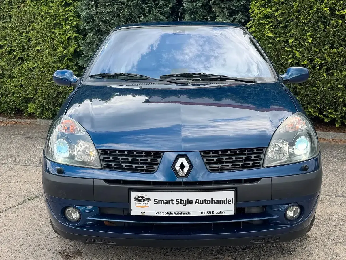 Gebraucht Renault Clio II 107 PS (78 kW) 2002 Blau Kleinwagen
