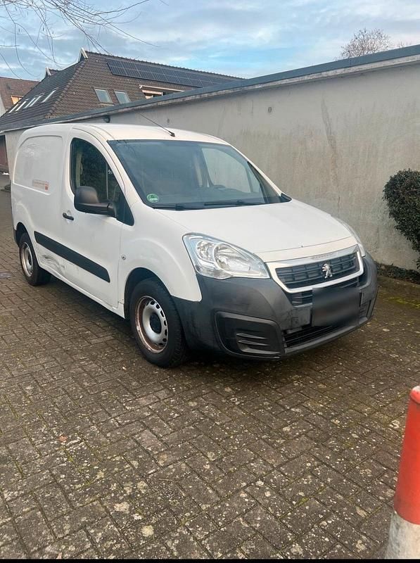 Gebraucht Peugeot Partner 75 PS (55 kW) 2016 Weiß Van / Kleinbus