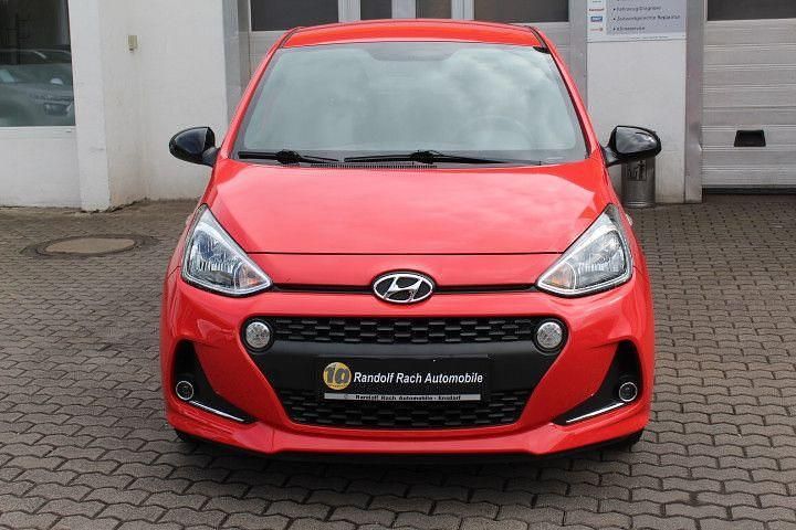 Gebraucht Hyundai i10 67 PS (49 kW) 2019 Rot Kleinwagen