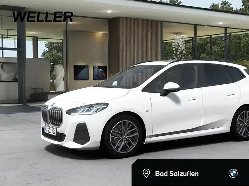 Alpinweiss (weiß) Neu 2025 BMW 220 M Sport Van / Kleinbus | 47.990 € (Teuer) - Bild 1/4