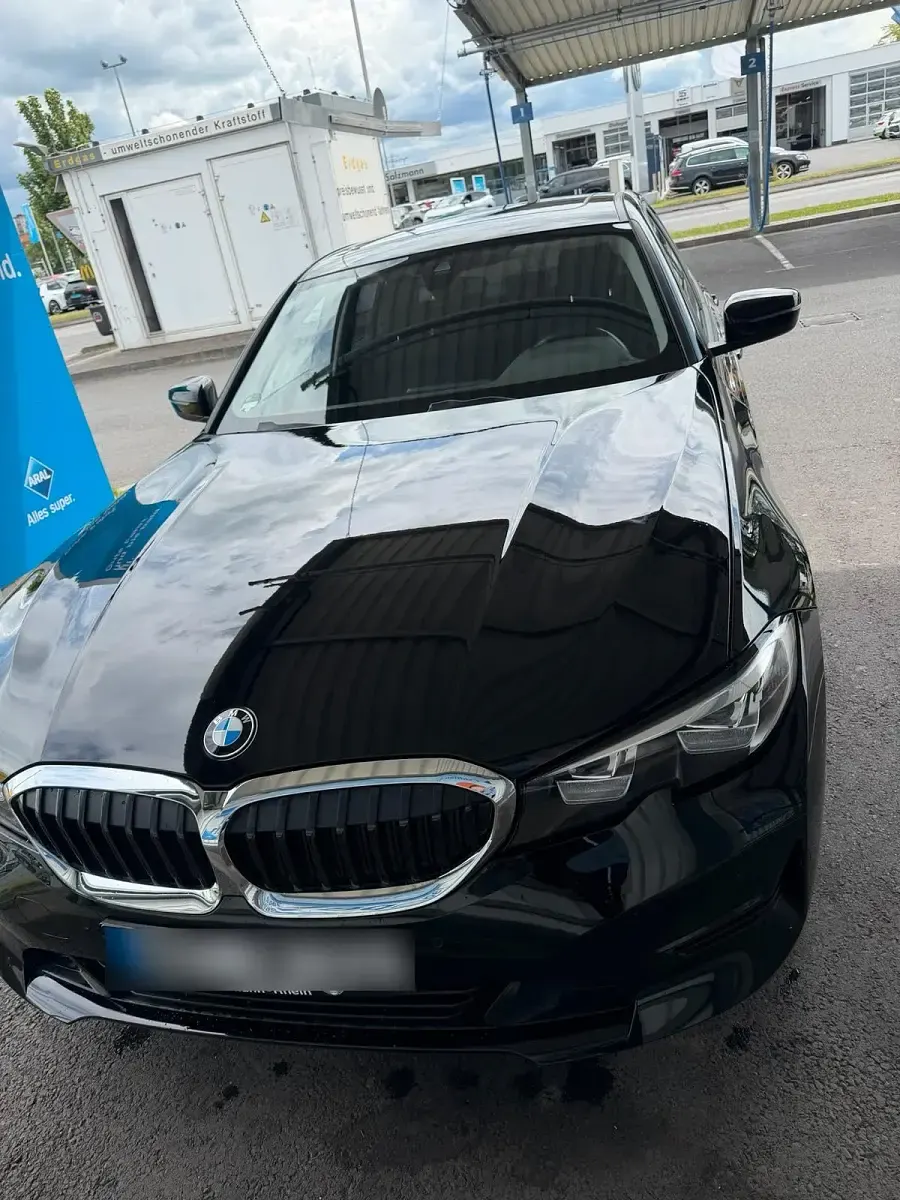 Gebraucht BMW 330e Advantage 292 PS (214 kW) 2022 Schwarz Limousine