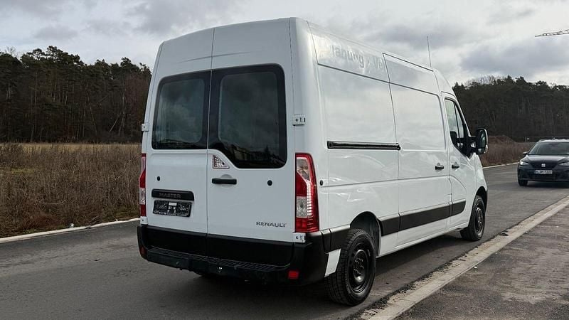 Second-hand Renault Master 125 CP (91 kW) 2016 Alb Van