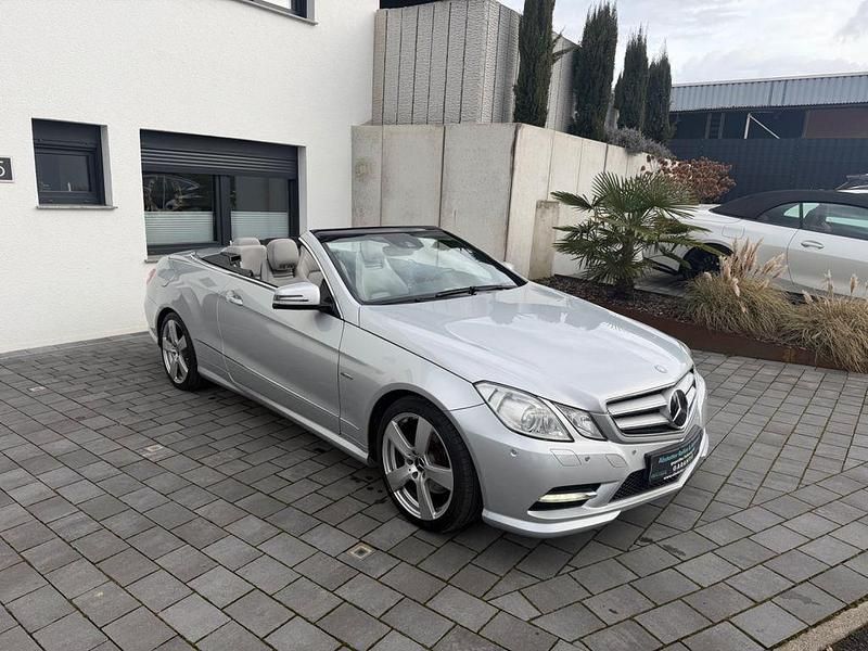 Gebraucht Mercedes E350 AMG 265 PS (194 kW) 2012 Silber Cabrio