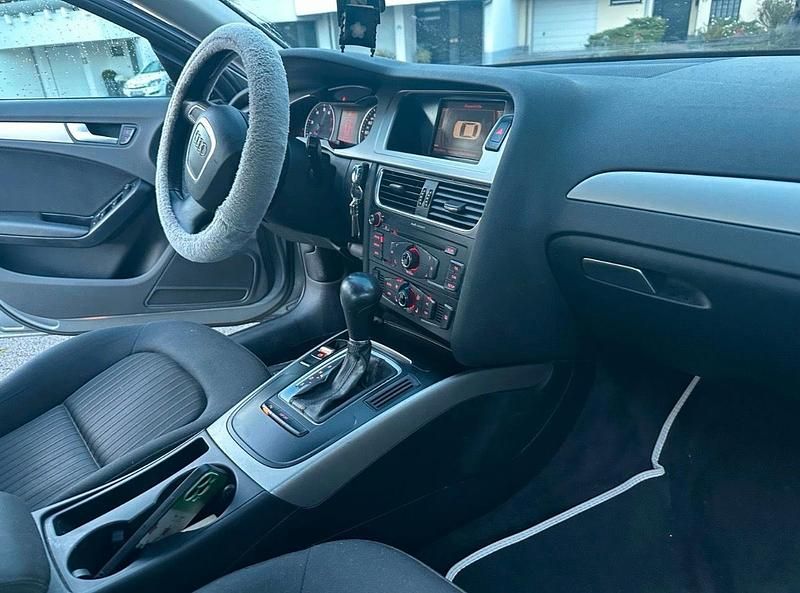 Usata Audi A4 120 CV (88 kW) 2009 Argento Berlina