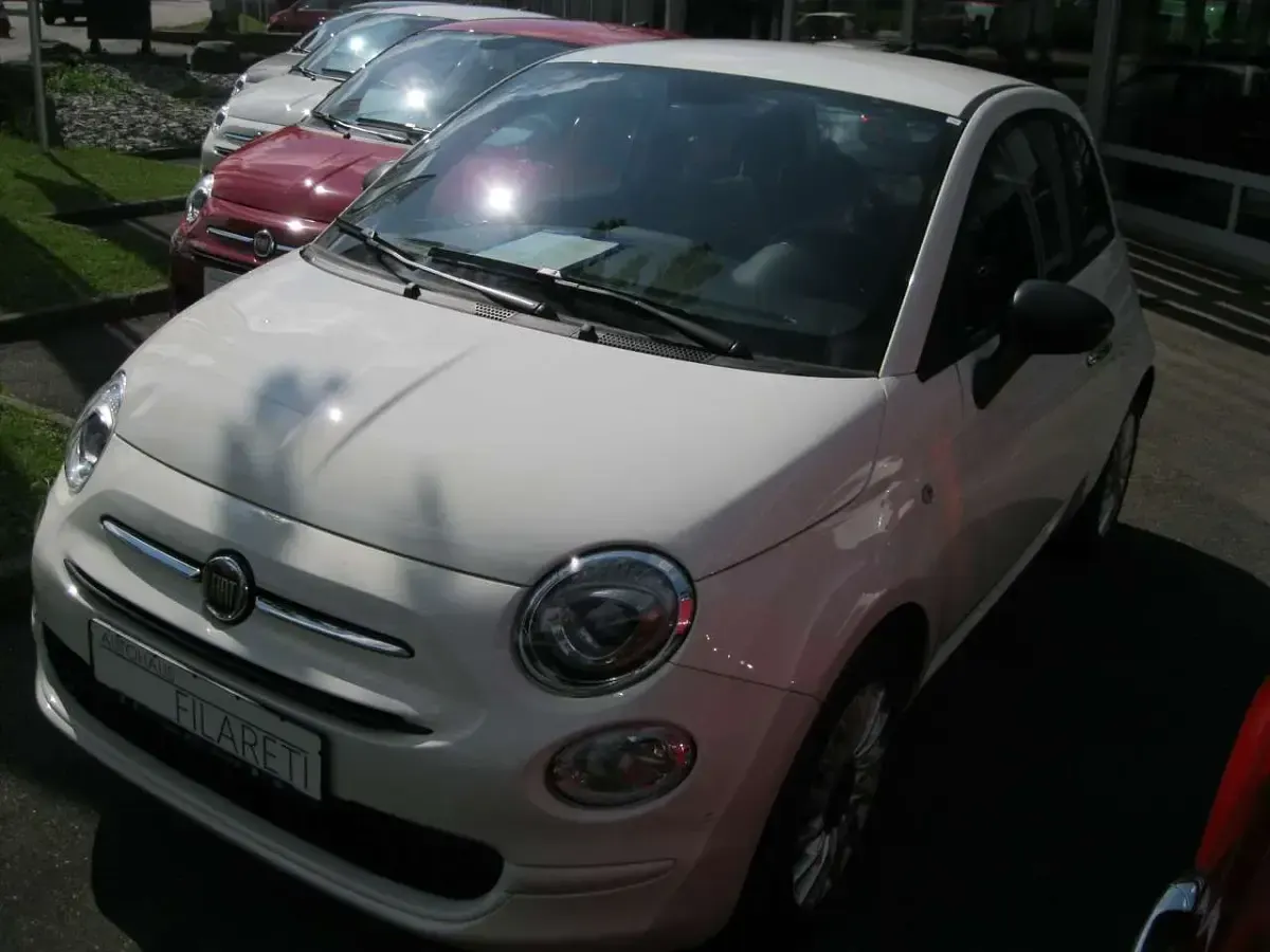 Gebraucht Fiat 500 Basis 69 PS (50 kW) 2023 Gelato weiß Kleinwagen