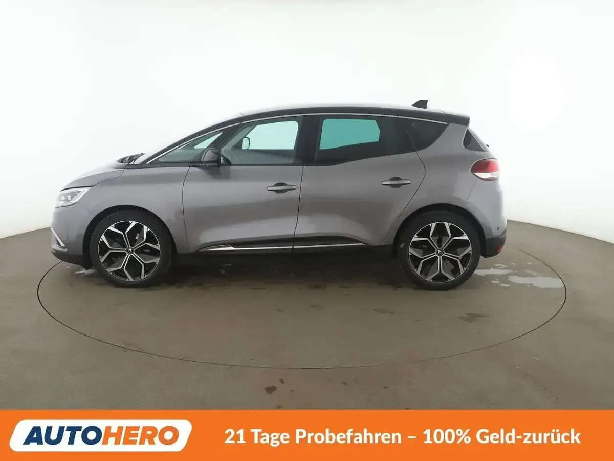 Gebraucht Renault Scenic E-Tech Techno 140 PS (102 kW) 2022 Gray Van / Kleinbus