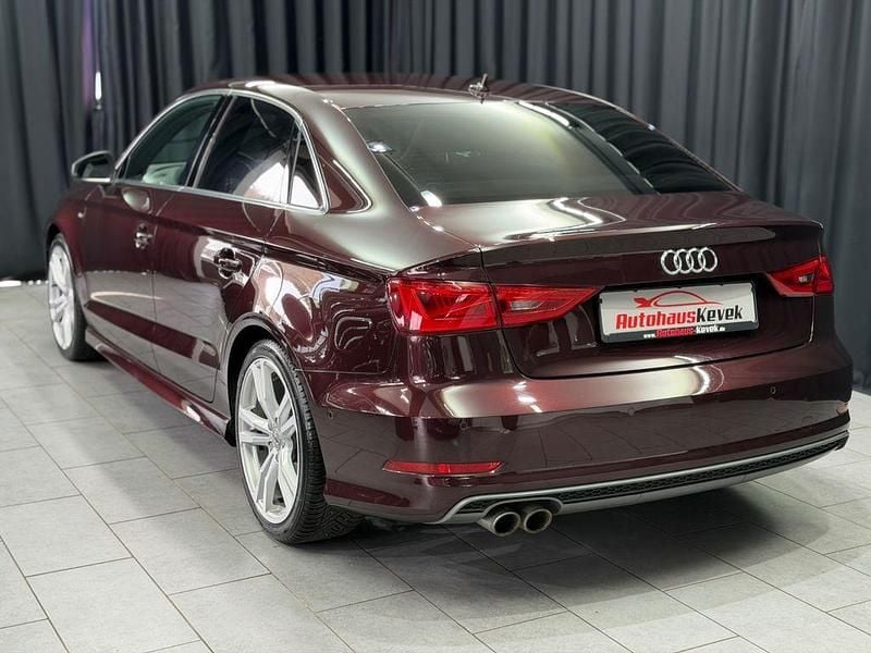 Gebraucht Audi A3 Comfort 150 PS (110 kW) 2014 Rot Limousine
