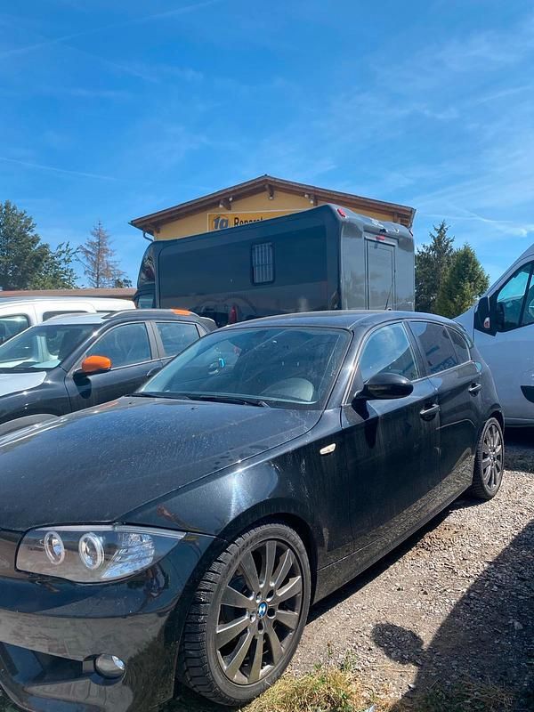 Gebraucht BMW 116 116 PS (85 kW) 2004 Schwarz Kleinwagen