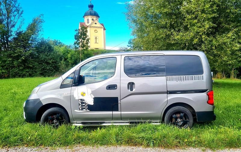 Grau Gebraucht 2013 Nissan NV200 Van | 7.900 € (Etwas zu teuer) - Bild 1/4