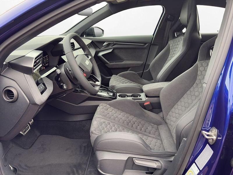 Gebraucht Audi RS3 Exclusive 400 PS (294 kW) 2026 Blau Limousine