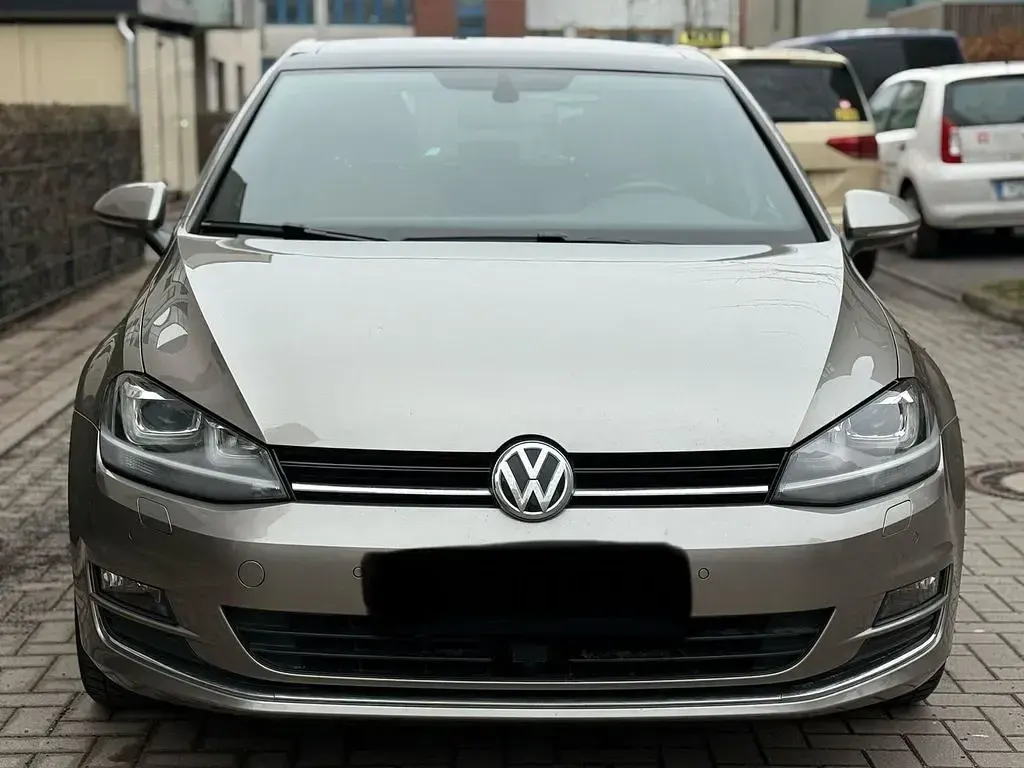 Gebraucht VW Golf VII Edition 150 PS (110 kW) 2015 Braun Limousine