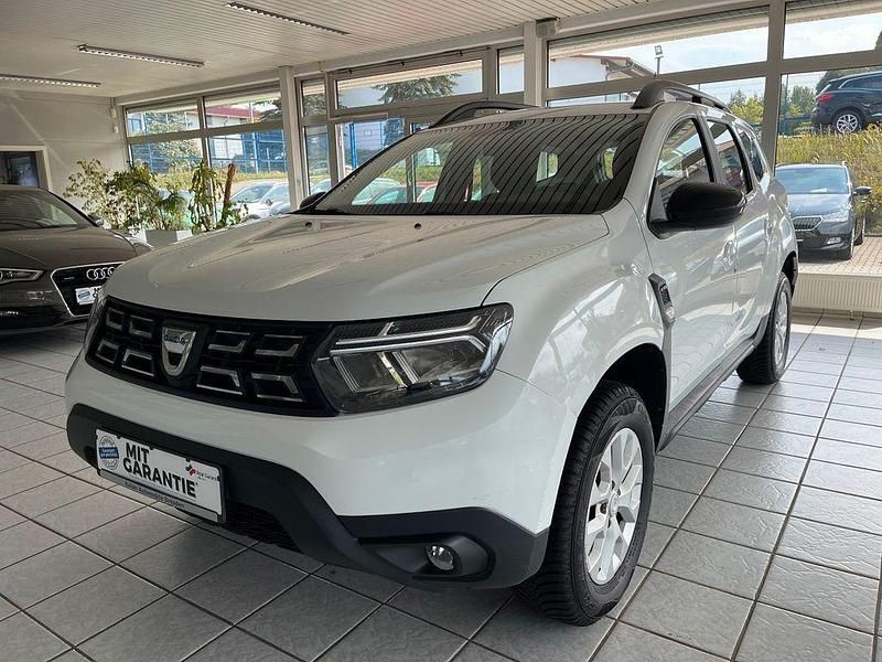 Weiß Gebraucht 2022 Dacia Duster Comfort SUV | 16.999 € (Guter Preis) - Bild 1/4
