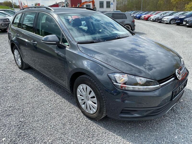 Grau Gebraucht 2019 VW Golf VII Kombi | 9.980 € (Guter Preis) - Bild 1/4