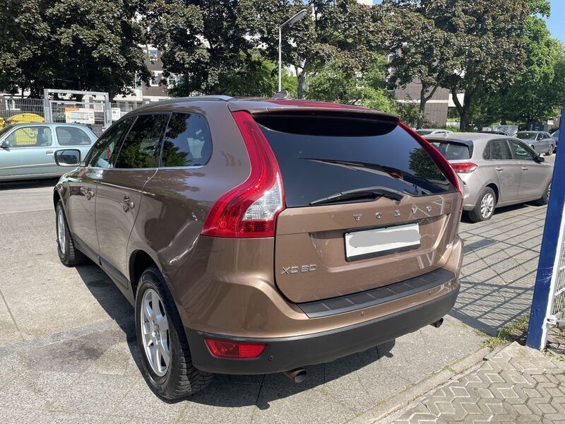 Gebraucht Volvo XC60 243 PS (178 kW) 2012 Braun SUV