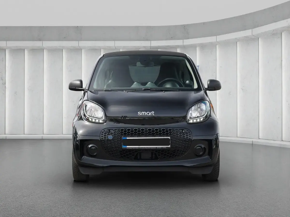Gebraucht Smart ForTwo Coupé 60 kW (82 PS) 2024 Schwarz Kleinwagen