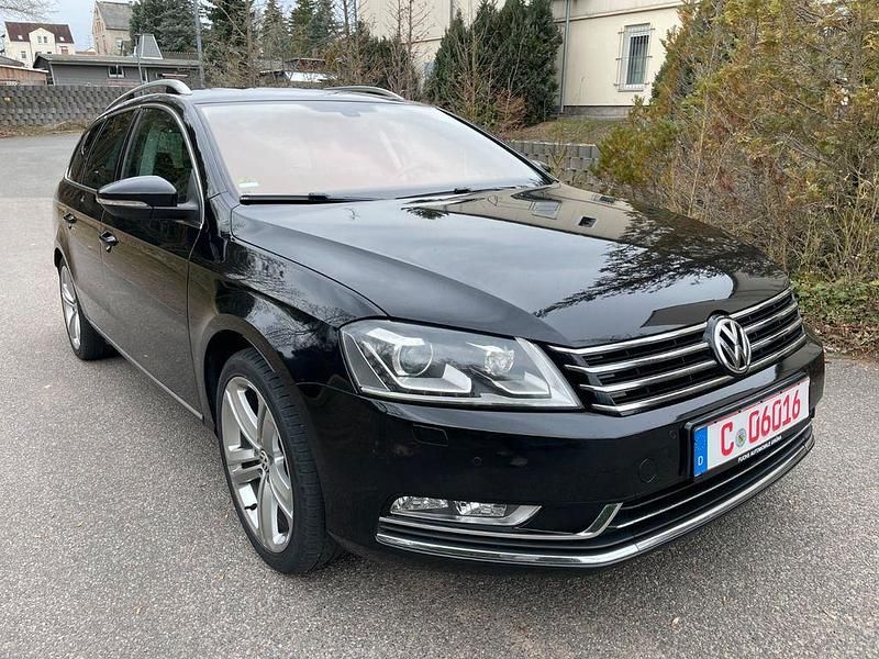 Gebraucht VW Passat Highline 177 PS (130 kW) 2014 Schwarz Kombi