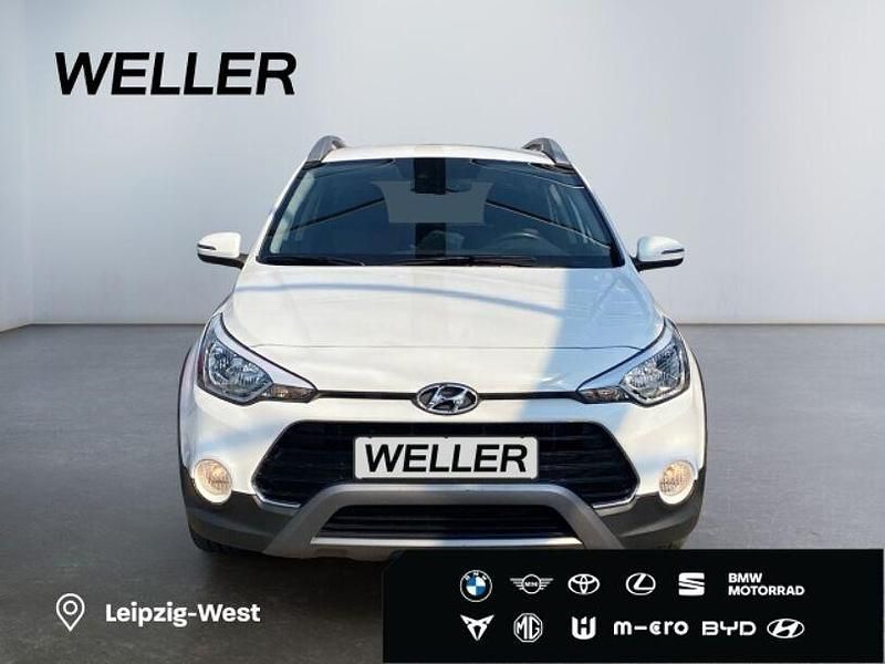 Gebraucht Hyundai i20 Active 101 PS (74 kW) 2019 Weiss Kleinwagen