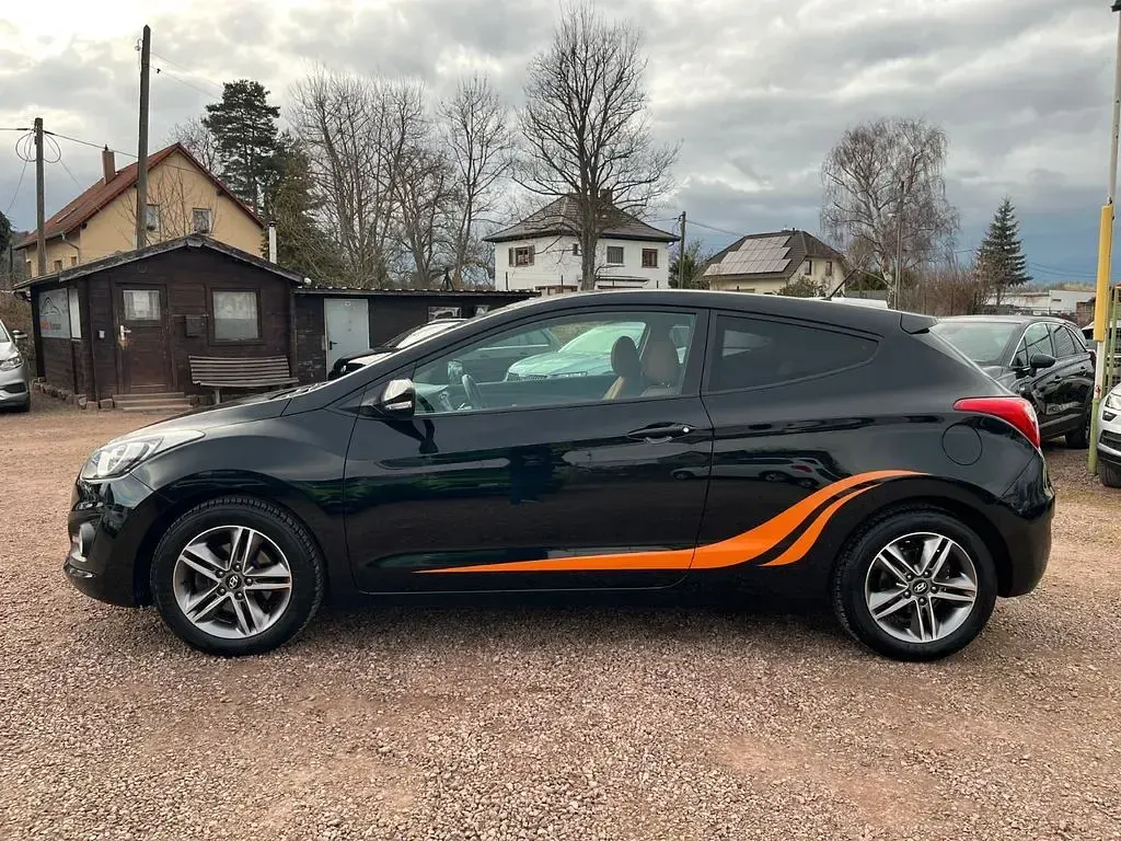 Gebraucht Hyundai i30 99 PS (72 kW) 2014 Schwarz Coupé
