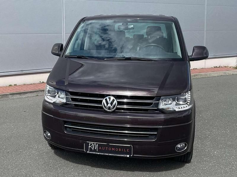 Gebraucht VW Multivan Highline 179 PS (131 kW) 2013 Dark wood perleffekt Van