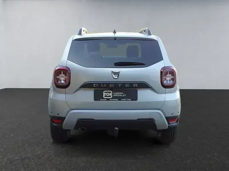 Gebraucht Dacia Duster Celebration 150 PS (110 kW) 2021 Highlandgrau SUV