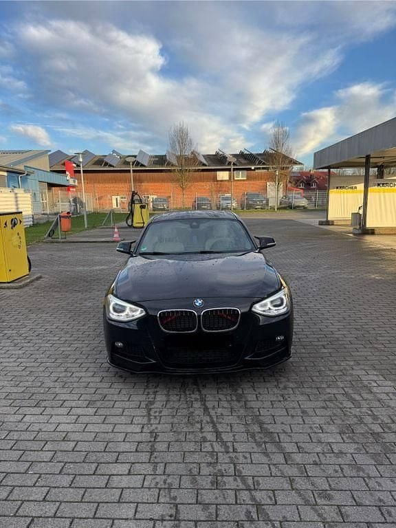 Gebraucht BMW 120 M Sport 190 PS (139 kW) 2015 Schwarz Kleinwagen