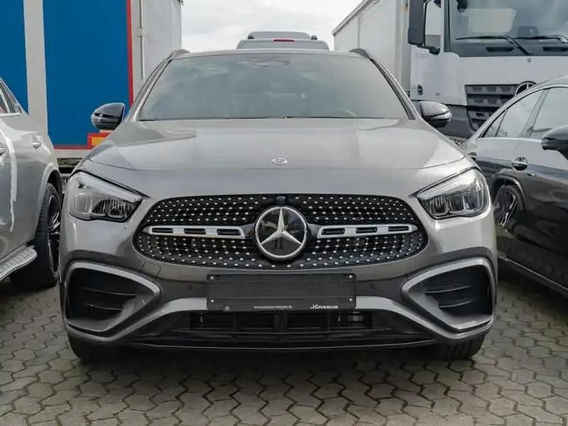 Gebraucht Mercedes GLA200 AMG 163 PS (119 kW) 2026 Manufaktur lack manufaktur alpingrau uni SUV