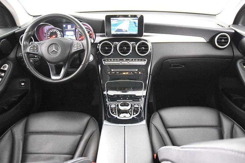 Gebraucht Mercedes GLC350 211 PS (155 kW) 2018 Grau SUV