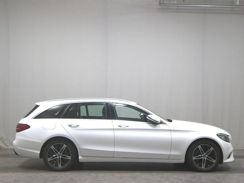 Weiss Gebraucht 2020 Mercedes C220 Avantgarde Kombi | 18.280 € (Superpreis) - Bild 1/4