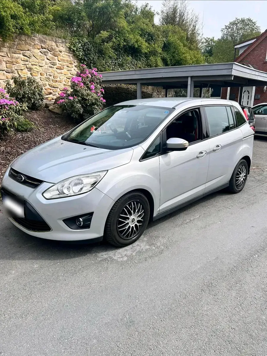 Gebraucht Ford Grand C-Max Trend 140 PS (102 kW) 2012 Silber Van / Kleinbus