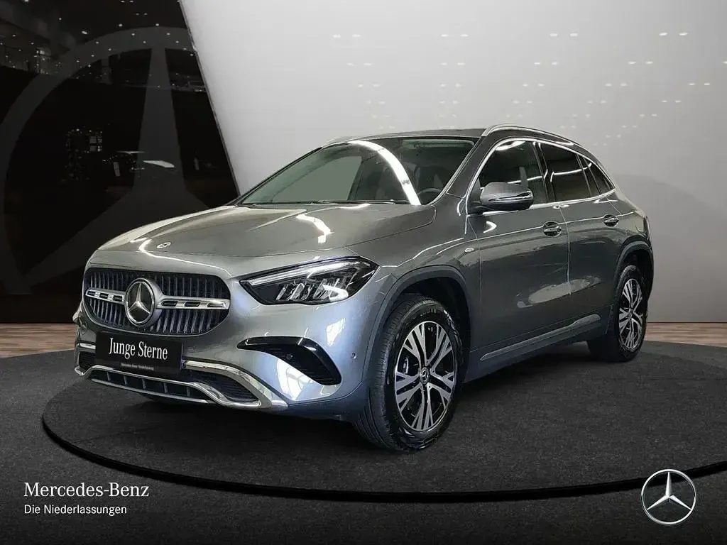 Gebraucht Mercedes GLA250 Advanced 163 PS (119 kW) 2025 Grau SUV
