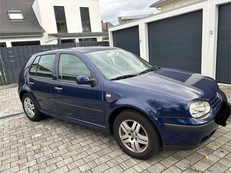 Blau Gebraucht 2001 VW Golf IV Edition Limousine | 1.350 € (Guter Preis) - Bild 1/4