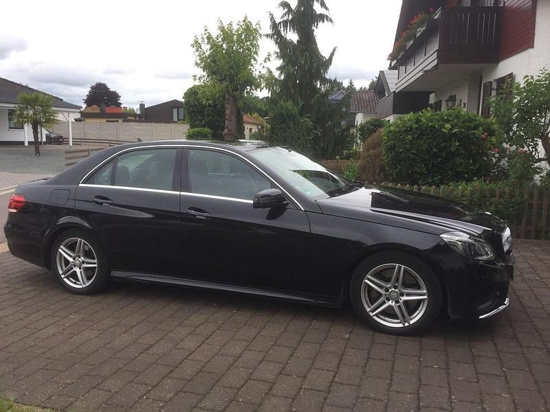 Gebraucht Mercedes E350 AMG 252 PS (185 kW) 2014 Schwarz Limousine