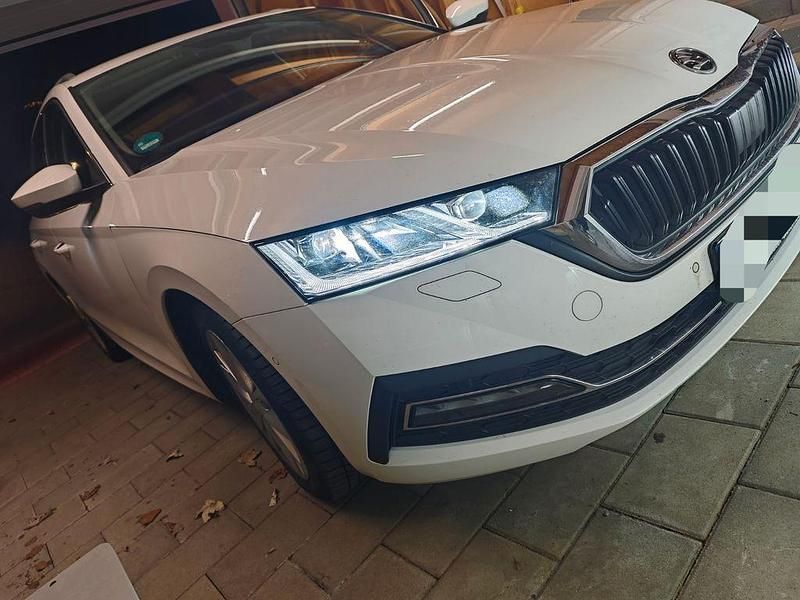 Gebraucht Skoda Octavia 150 PS (110 kW) 2020 Weiß Limousine