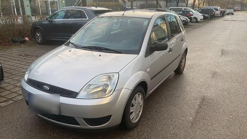 Gebraucht Ford Fiesta 80 PS (58 kW) 2005 Silber Kleinwagen