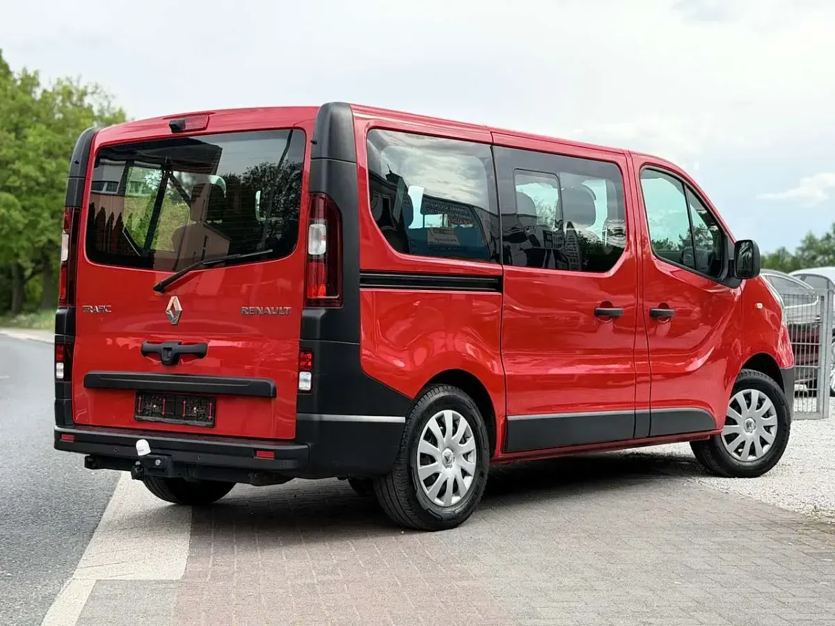 Brugt Renault Trafic Life 145 HK (106 kW) 2020 Rød MPV