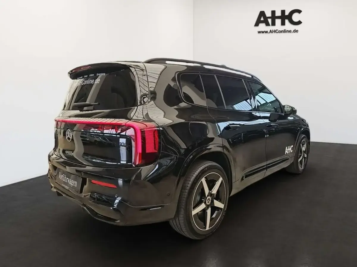 Gebraucht Mercedes GLB250 200 kW (272 PS) 2026 Schwarz SUV