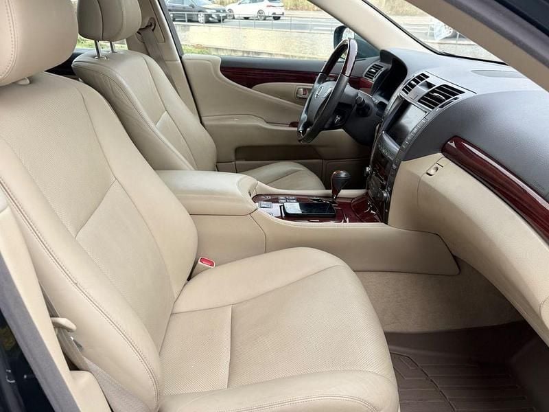 Gebraucht Lexus LS460 381 PS (280 kW) 2008 Grau Limousine