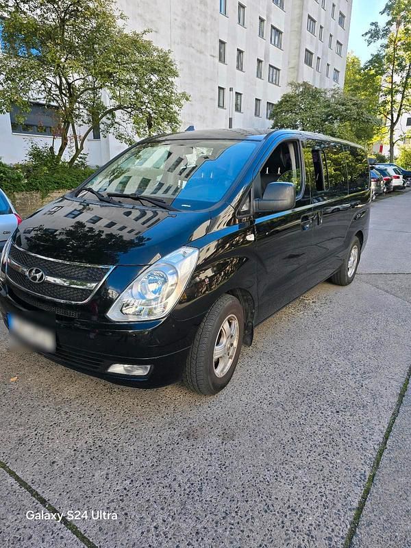 Schwarz Gebraucht 2010 Hyundai H-1 Van / Kleinbus | 8.000 € - Bild 1/4