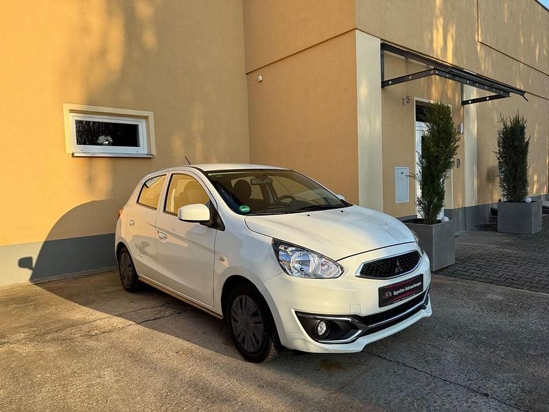 Weiß Gebraucht 2018 Mitsubishi Space Star Basis Kleinwagen | 5.399 € (Fairer Preis) - Bild 1/4