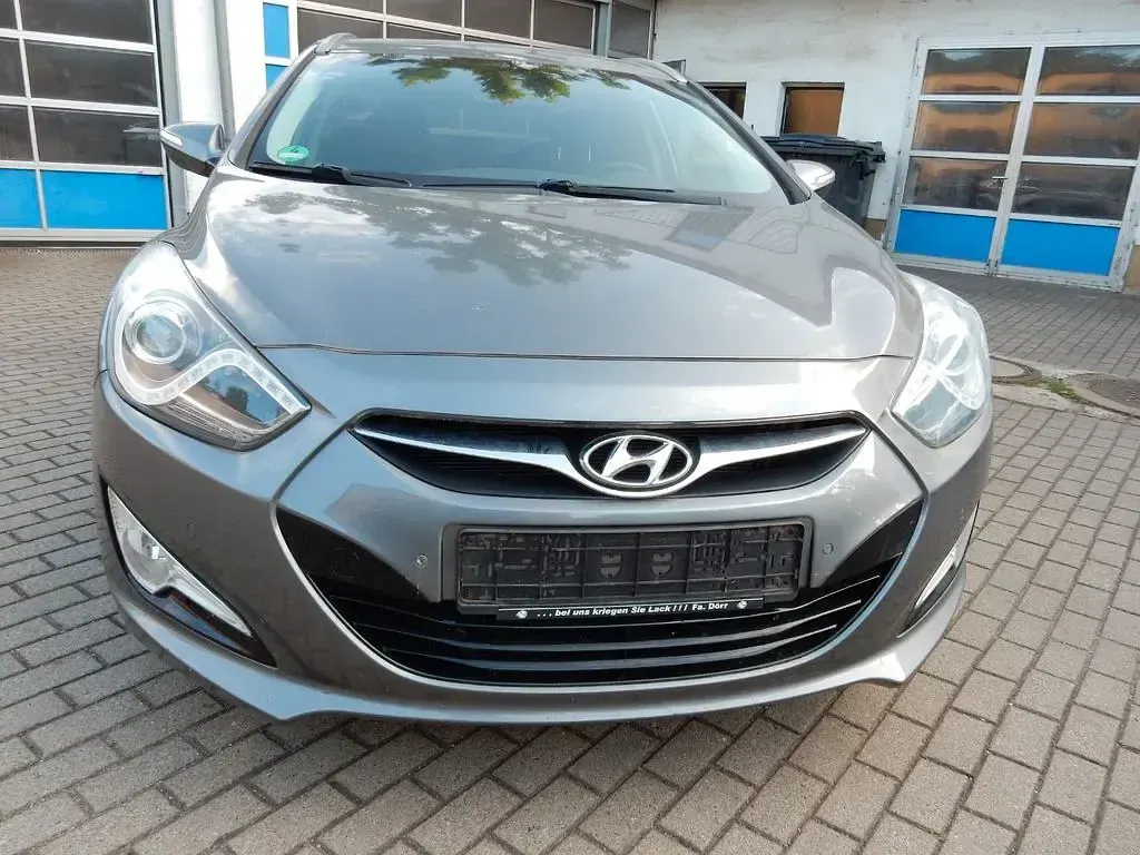 Gebraucht Hyundai i40 Style 177 PS (130 kW) 2011 Silber Kombi