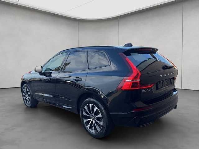 Gebraucht Volvo XC60 Plus 250 PS (183 kW) 2024 Schwarz SUV