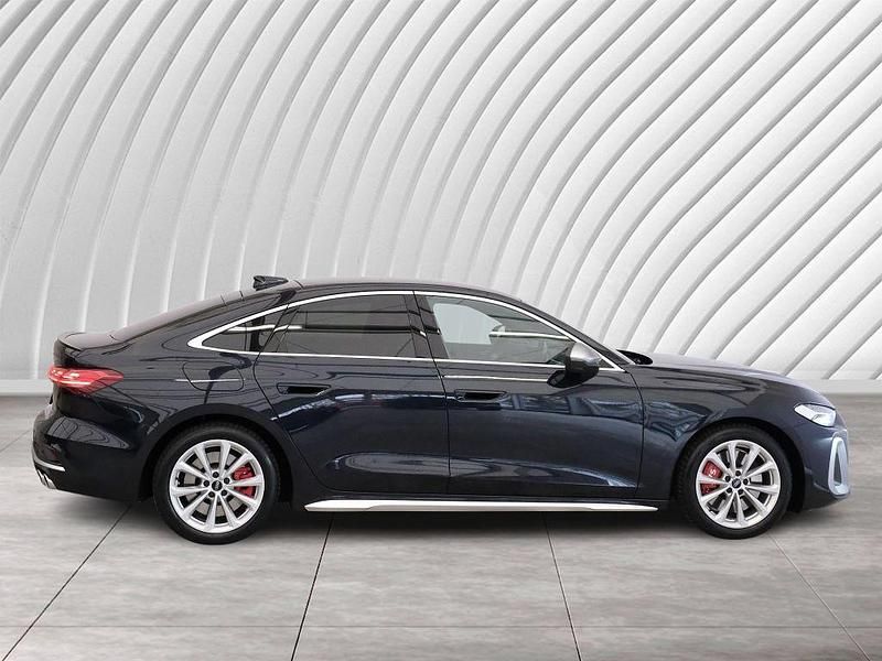Gebraucht Audi S5 Sport 367 PS (269 kW) 2024 Blau Limousine