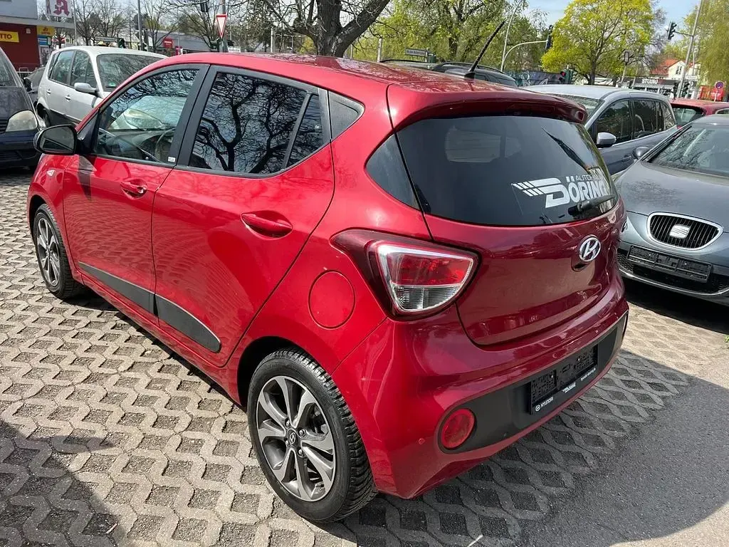 Gebraucht Hyundai i10 Passion Plus 67 PS (49 kW) 2018 Rot Kleinwagen