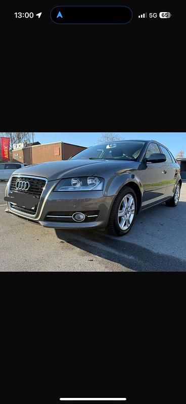 Gebraucht Audi A3 Attraction 150 PS (110 kW) 2012 Grau Limousine